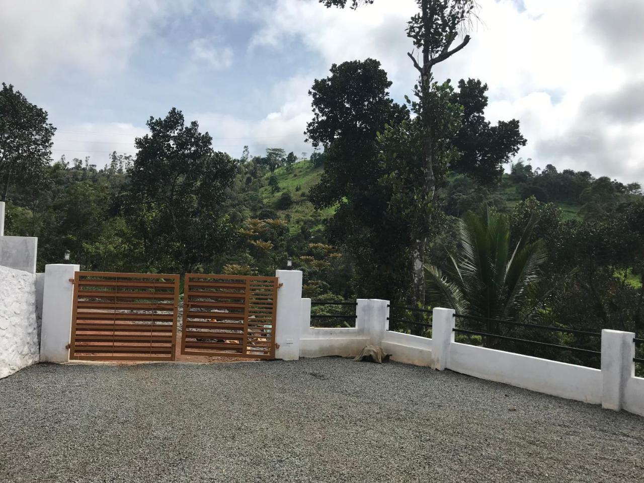 Friends Valley Home Stay Kattappana Luaran gambar